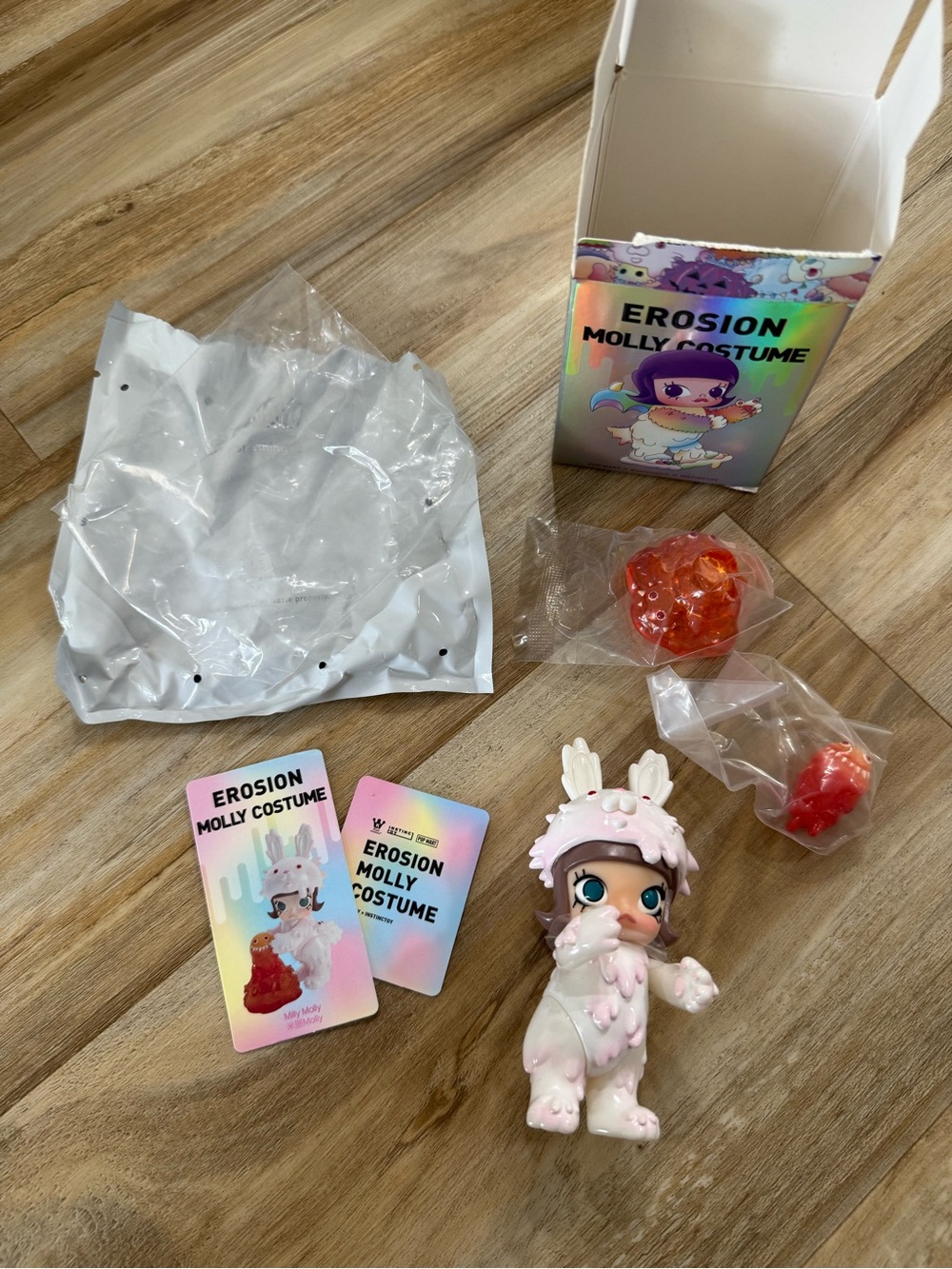 Erosion Molly Costume • MILLY MOLLY • Pop Mart - Picture 2 of 12
